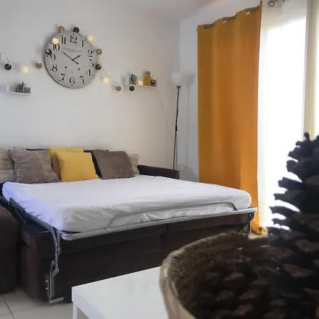 Apartment A 1km De La - Le Pin -