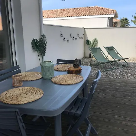 A 1km De La - Le Pin -