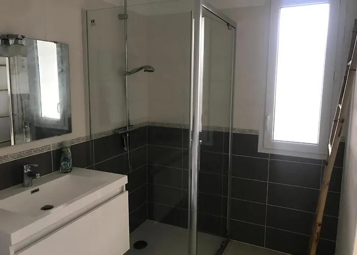 A 1km De La - Le Pin -